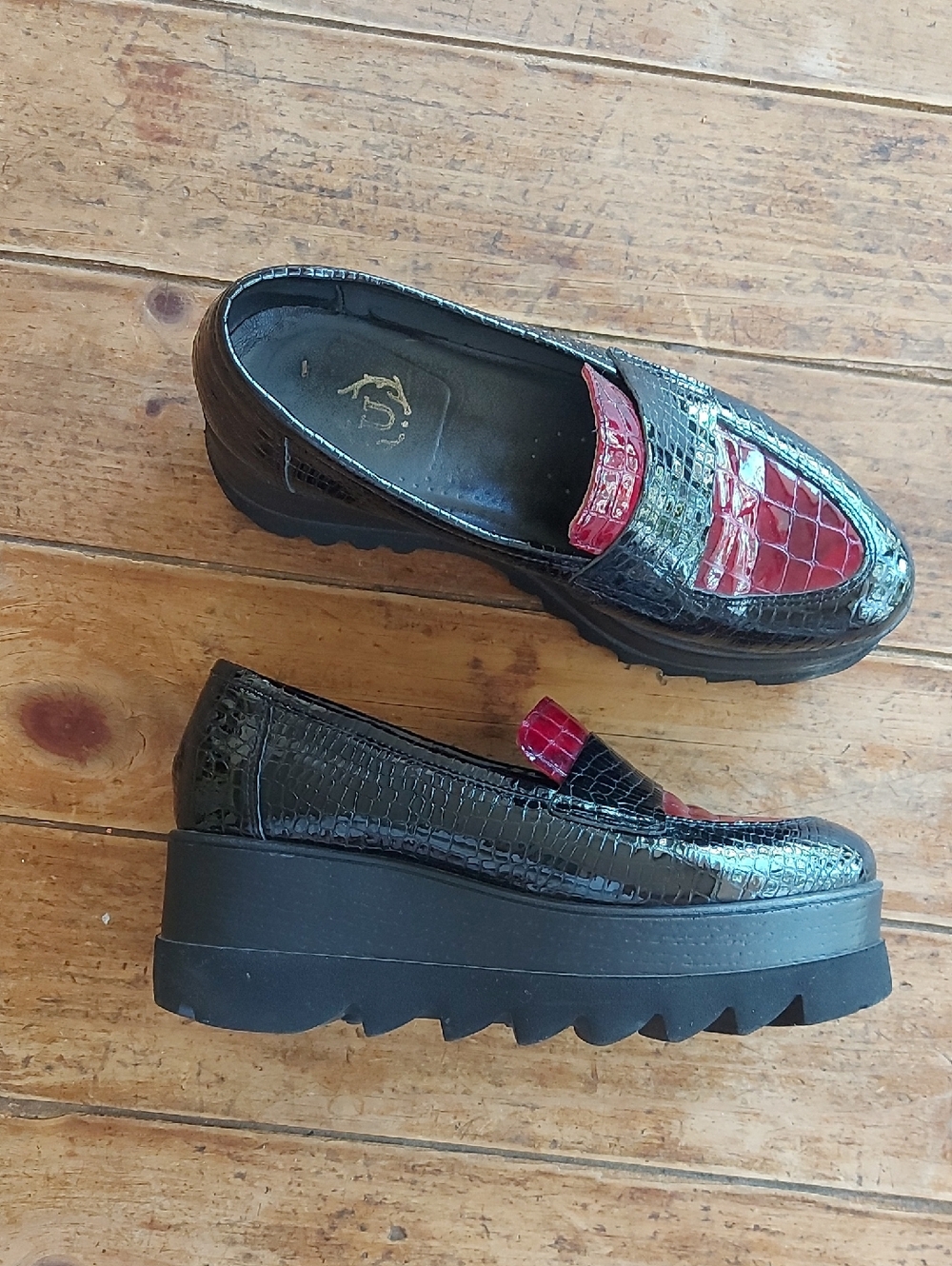 Black and Red Croc-Texture Leather Loafers